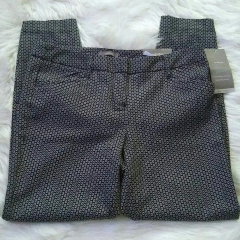 Maurices The Smart Diamond Patterned Round The Clock Skinny Ankle Pant - Picture 5 of 7